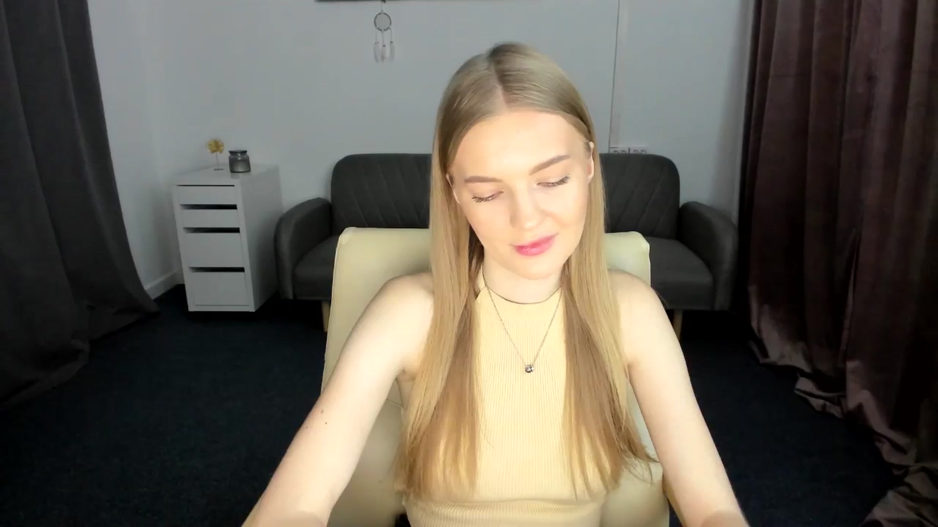Gallery image thumbnail from AndySky's myfreecams stream on, 02/17/2025, 14:13 image 5 of 20