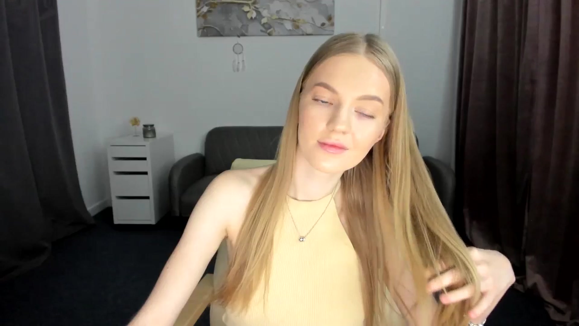 Gallery image thumbnail from AndySky's myfreecams stream on, 02/17/2025, 14:50 image 17 of 20