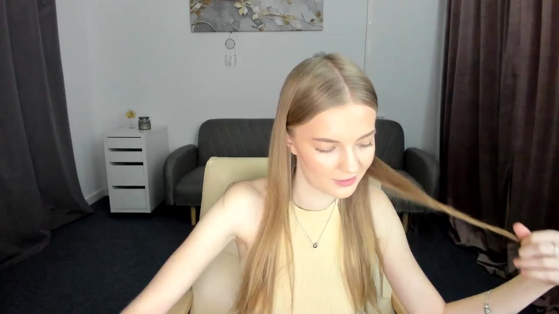 Gallery image thumbnail from AndySky's myfreecams stream on, 02/17/2025, 14:50 image 15 of 20