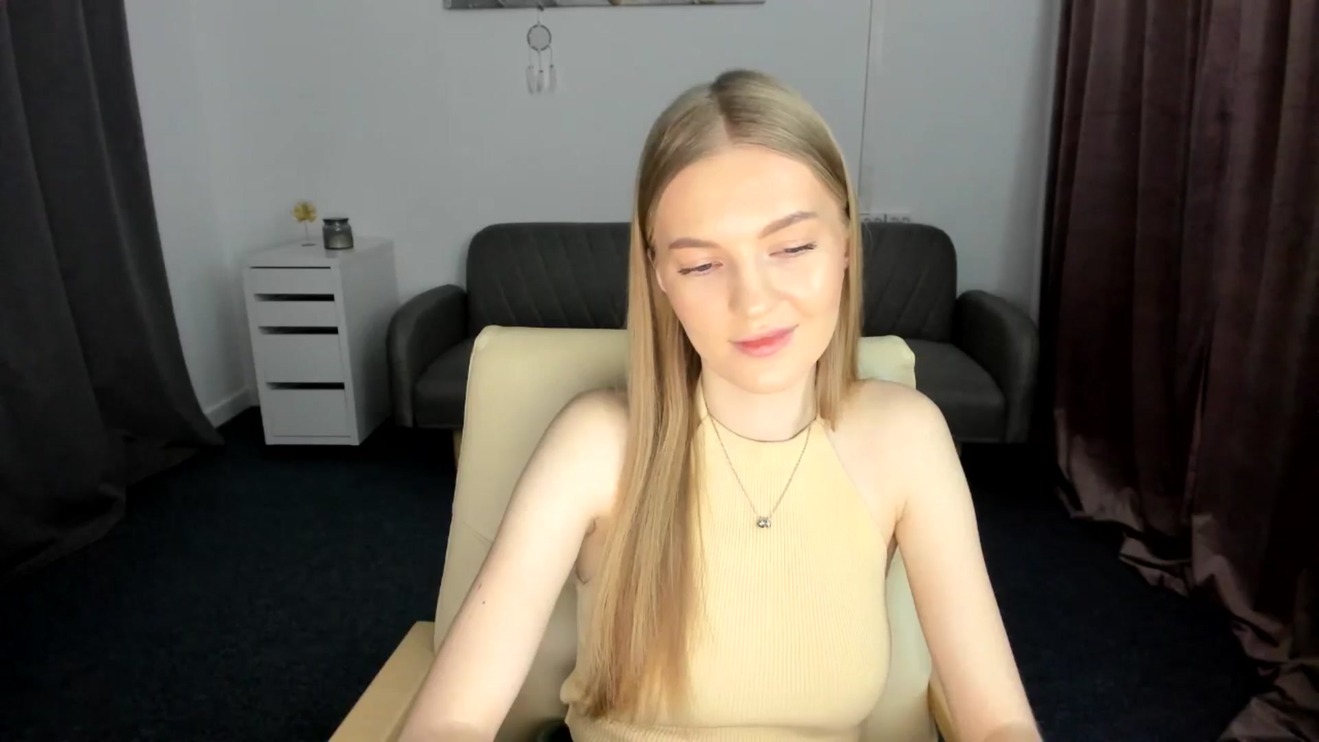 Gallery image thumbnail from AndySky's myfreecams stream on, 02/17/2025, 15:59 image 15 of 20