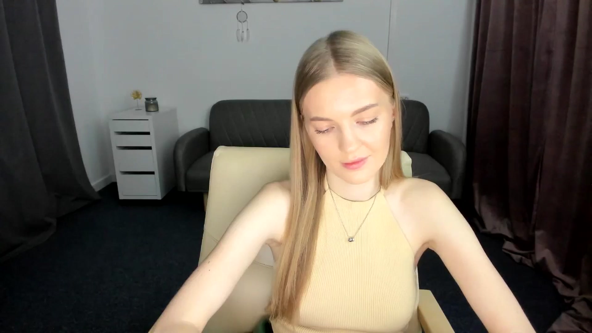Gallery image thumbnail from AndySky's myfreecams stream on, 02/17/2025, 15:59 image 7 of 20