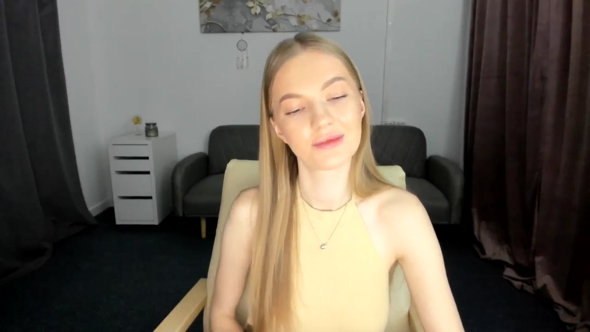 Gallery image thumbnail from AndySky's myfreecams stream on, 02/17/2025, 16:21 image 12 of 20
