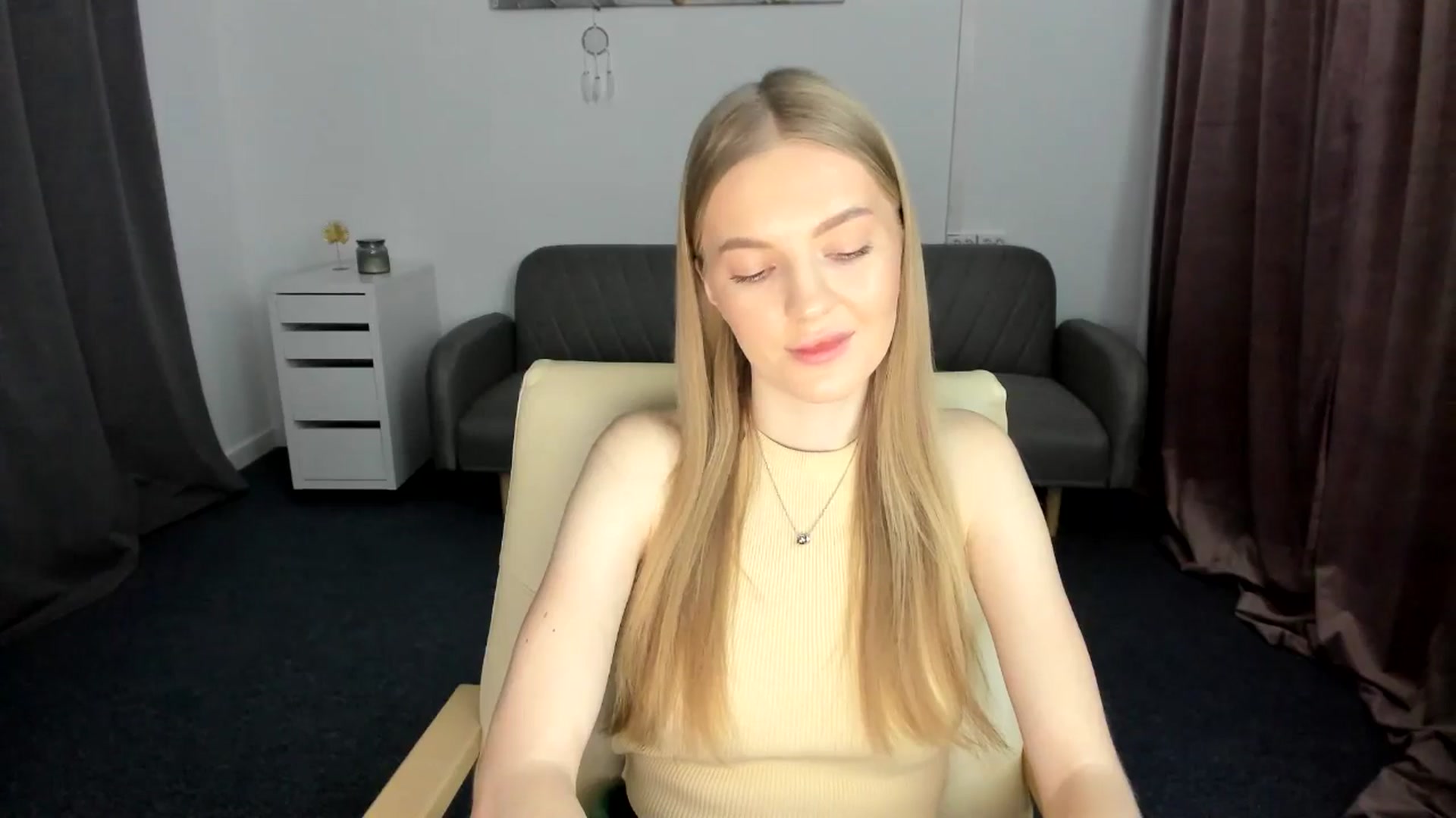 Gallery image thumbnail from AndySky's myfreecams stream on, 02/17/2025, 16:21 image 2 of 20
