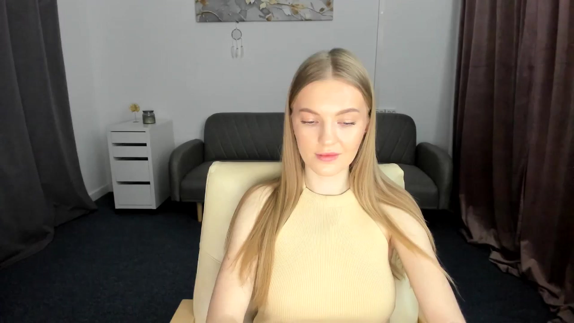 Gallery image thumbnail from AndySky's myfreecams stream on, 02/17/2025, 18:14 image 15 of 20