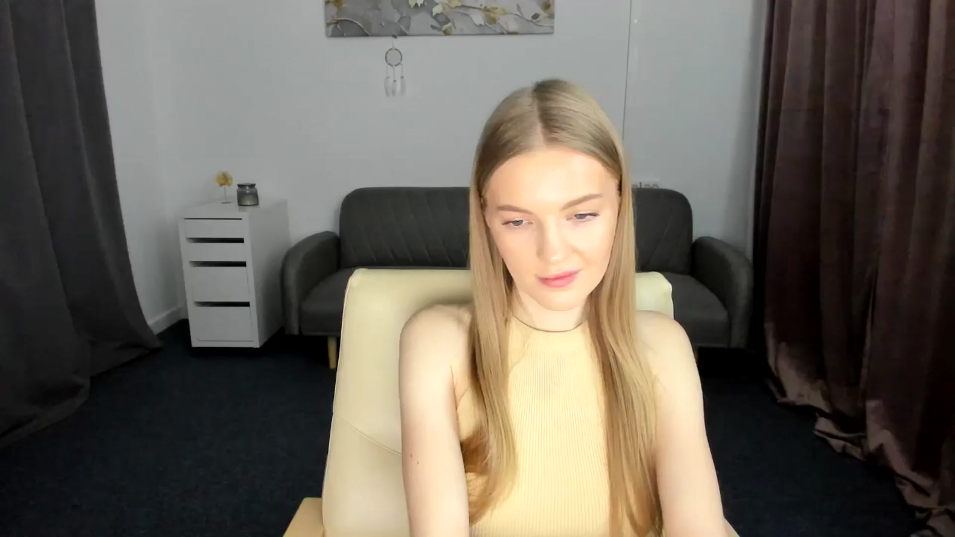 Gallery image thumbnail from AndySky's myfreecams stream on, 02/17/2025, 18:14 image 18 of 20
