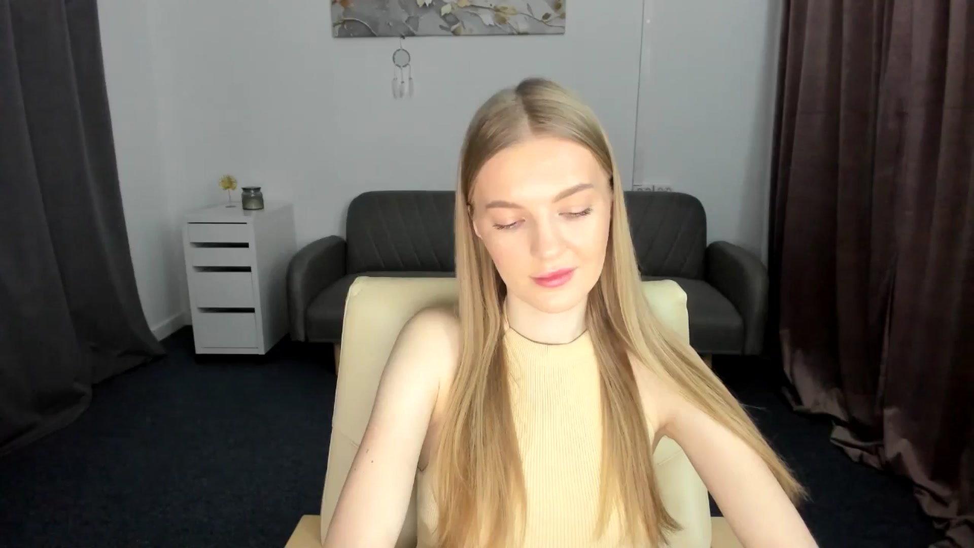 Gallery image thumbnail from AndySky's myfreecams stream on, 02/17/2025, 18:14 image 6 of 20