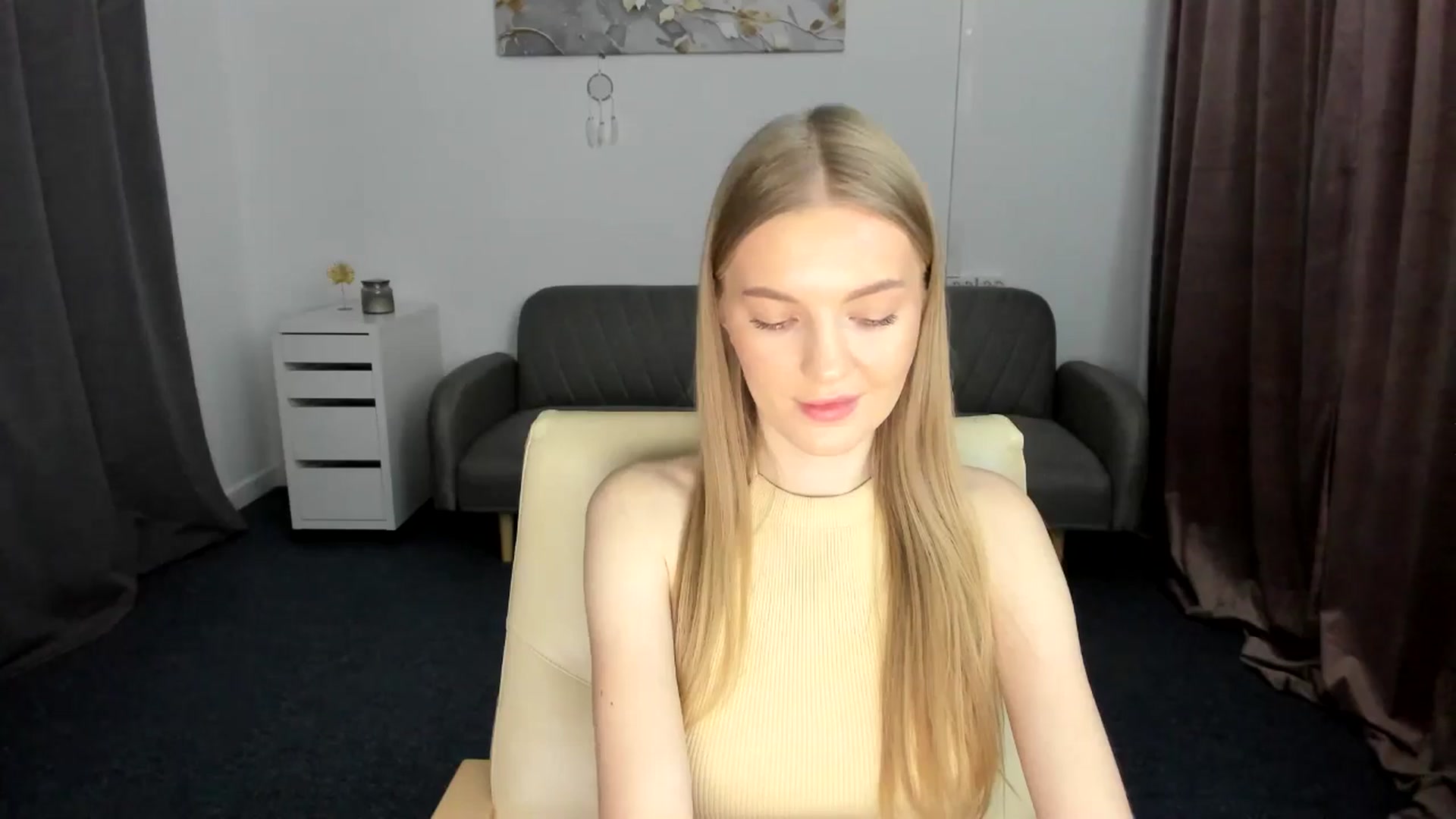 Gallery image thumbnail from AndySky's myfreecams stream on, 02/17/2025, 18:14 image 17 of 20