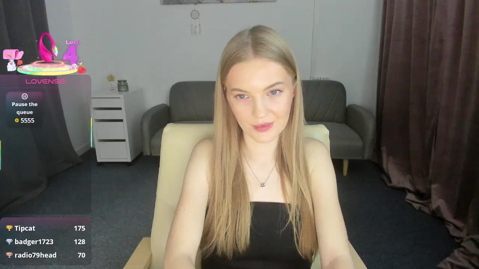 Gallery image thumbnail from AndySky's myfreecams stream on, 02/18/2025, 18:01 image 14 of 20