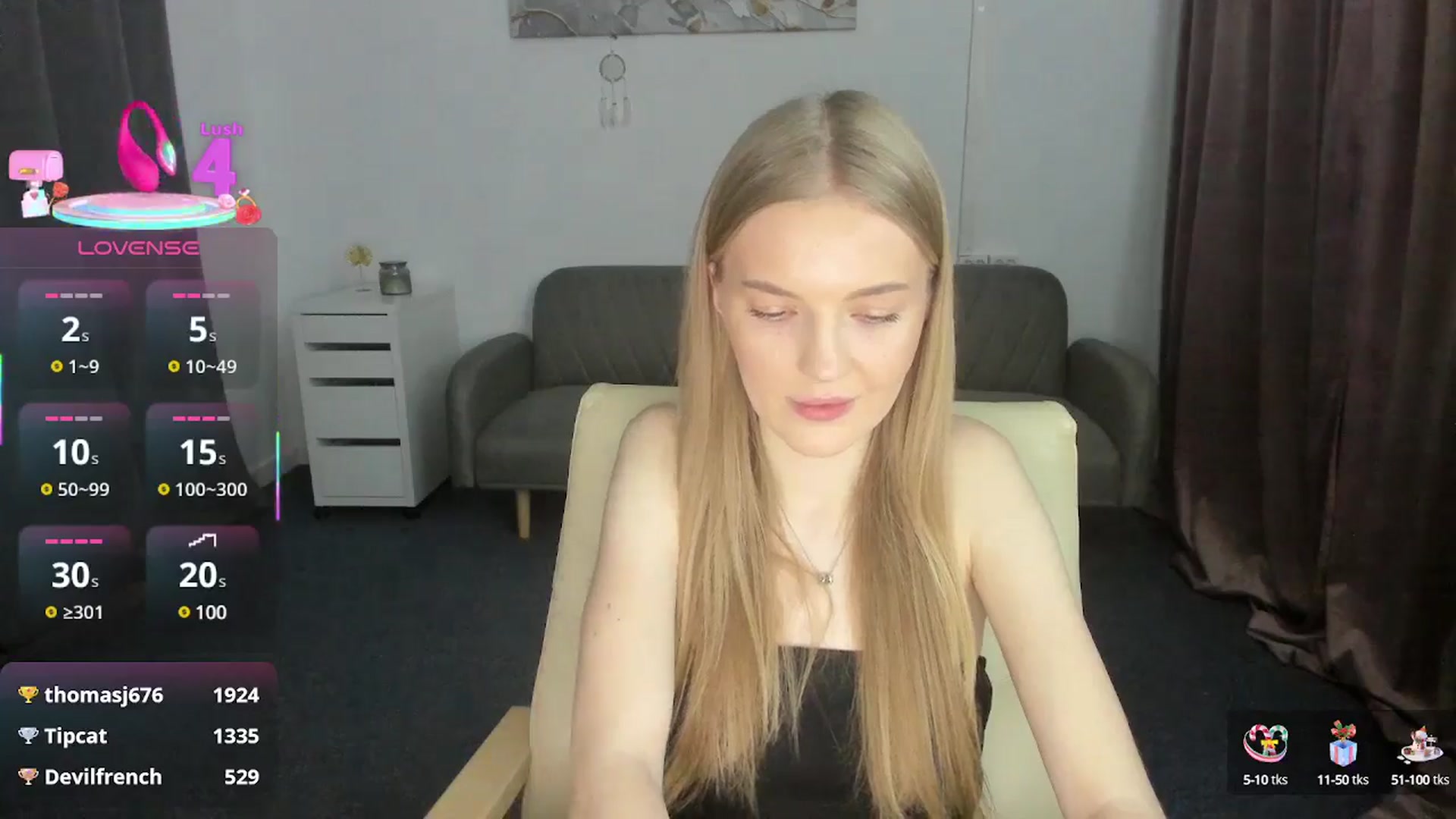 Gallery image thumbnail from AndySky's myfreecams stream on, 02/18/2025, 20:38 image 6 of 20
