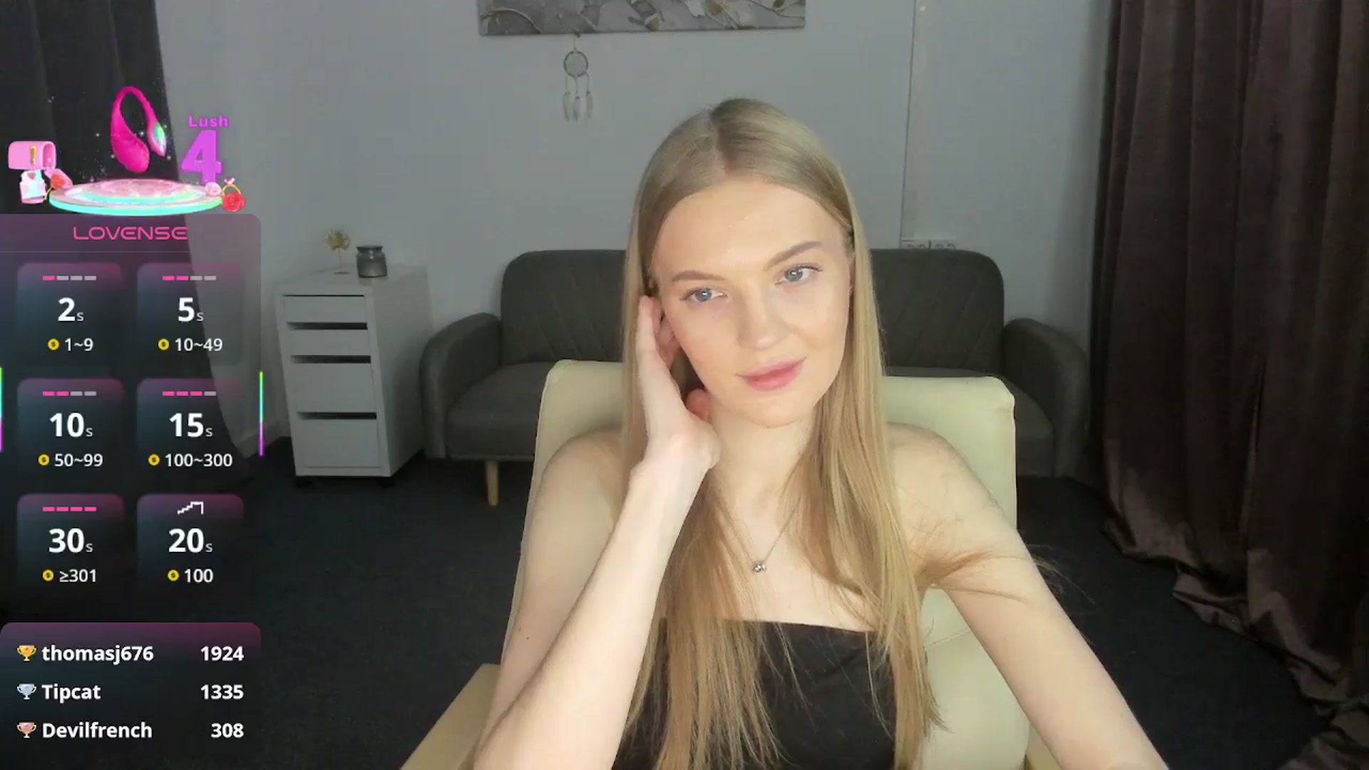 Gallery image thumbnail from AndySky's myfreecams stream on, 02/18/2025, 20:38 image 3 of 20