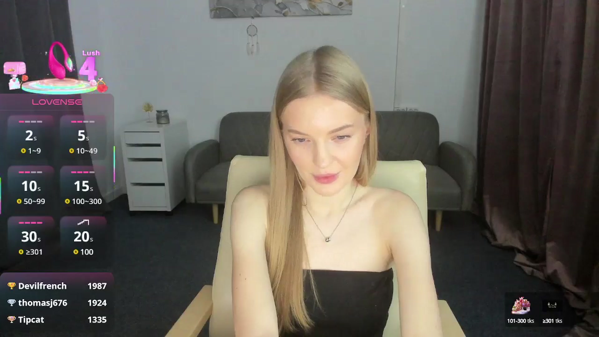 Gallery image thumbnail from AndySky's myfreecams stream on, 02/18/2025, 20:38 image 18 of 20