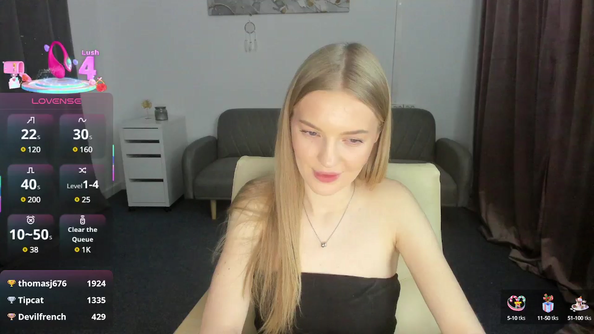 Gallery image thumbnail from AndySky's myfreecams stream on, 02/18/2025, 20:38 image 4 of 20