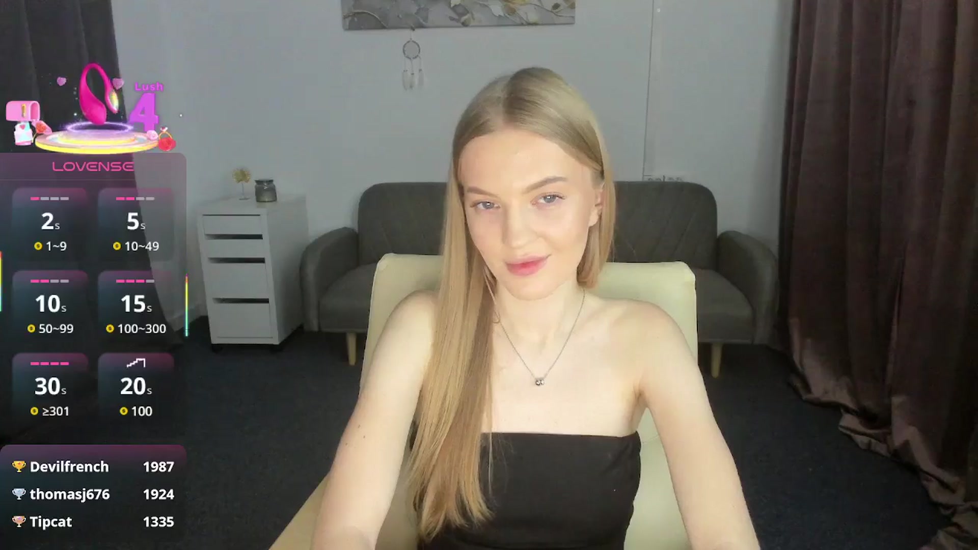 Gallery image thumbnail from AndySky's myfreecams stream on, 02/18/2025, 20:38 image 17 of 20