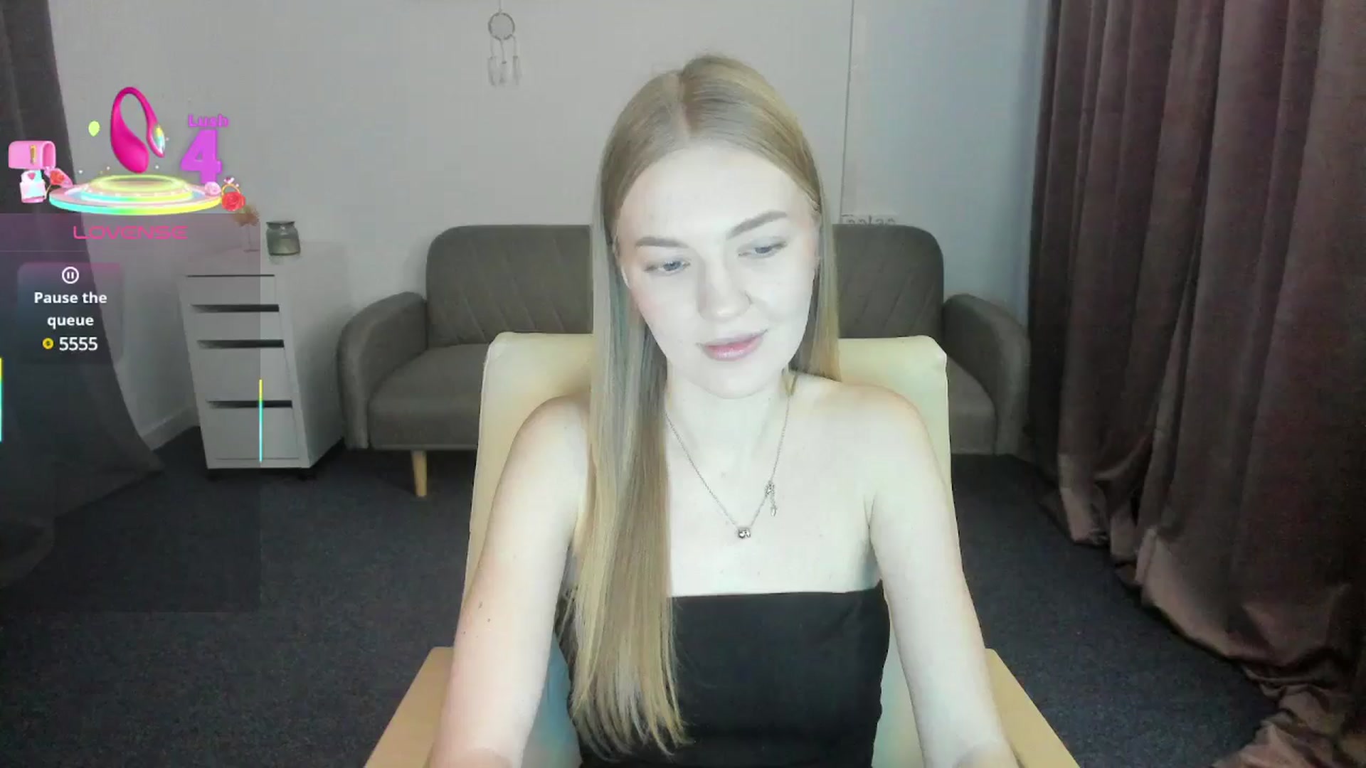 Gallery image thumbnail from AndySky's myfreecams stream on, 02/21/2025, 15:22 image 1 of 20