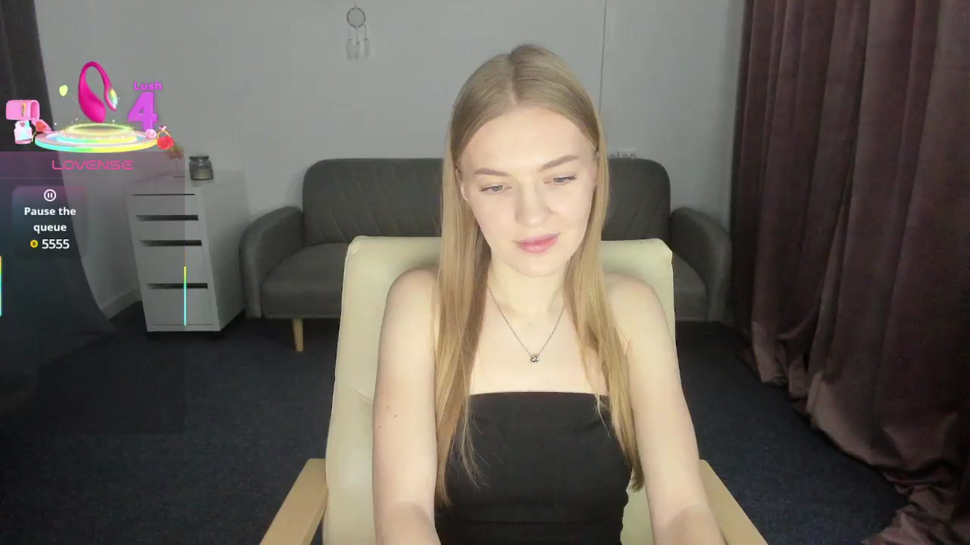 Gallery image thumbnail from AndySky's myfreecams stream on, 02/21/2025, 15:22 image 10 of 20