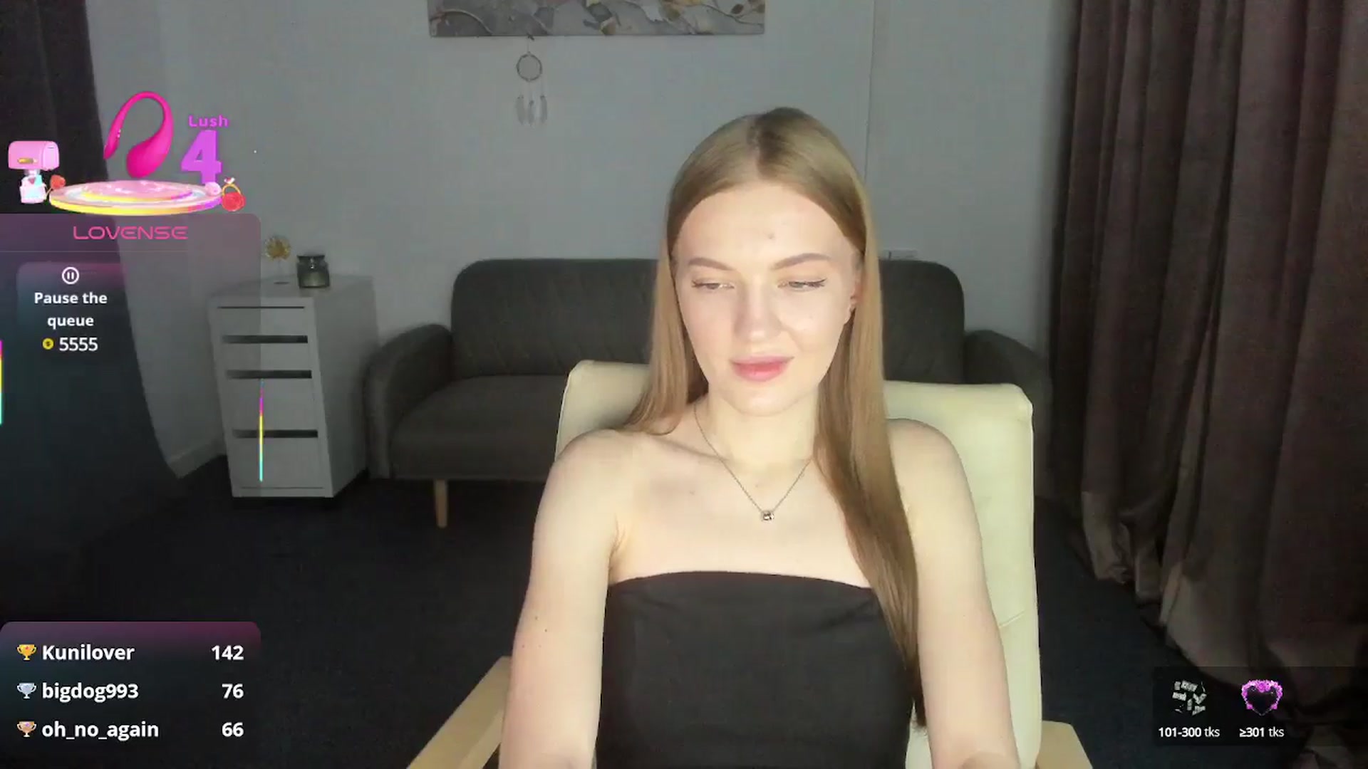 Gallery image thumbnail from AndySky's myfreecams stream on, 02/23/2025, 15:36 image 12 of 20