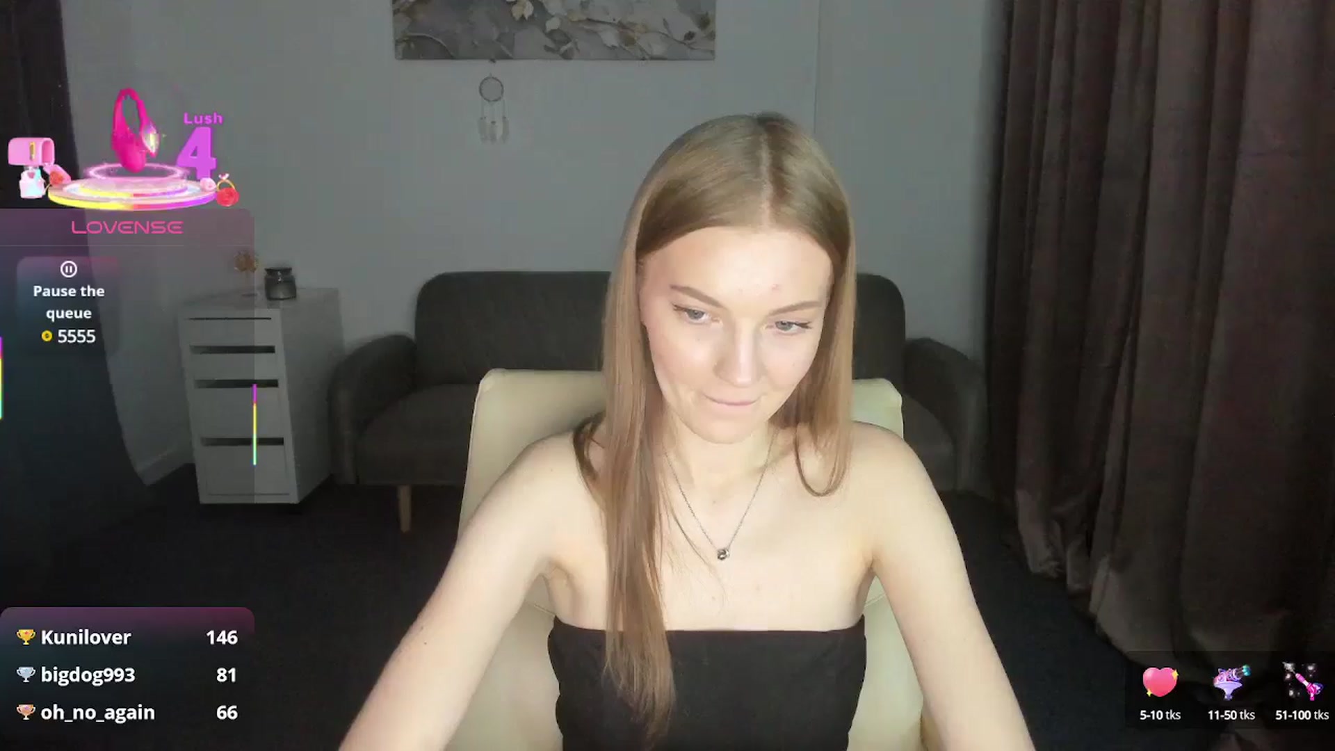 Gallery image thumbnail from AndySky's myfreecams stream on, 02/23/2025, 17:45 image 9 of 20
