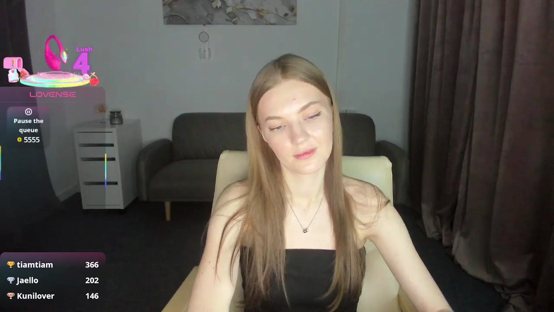 Gallery image thumbnail from AndySky's myfreecams stream on, 02/23/2025, 20:27 image 19 of 20