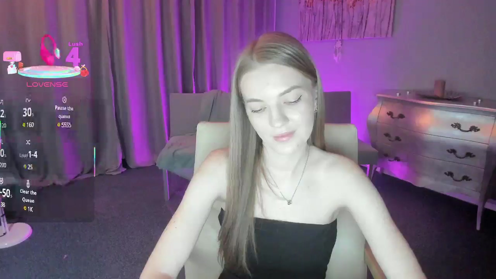 Gallery image thumbnail from AndySky's myfreecams stream on, 03/10/2025, 16:43 image 4 of 20