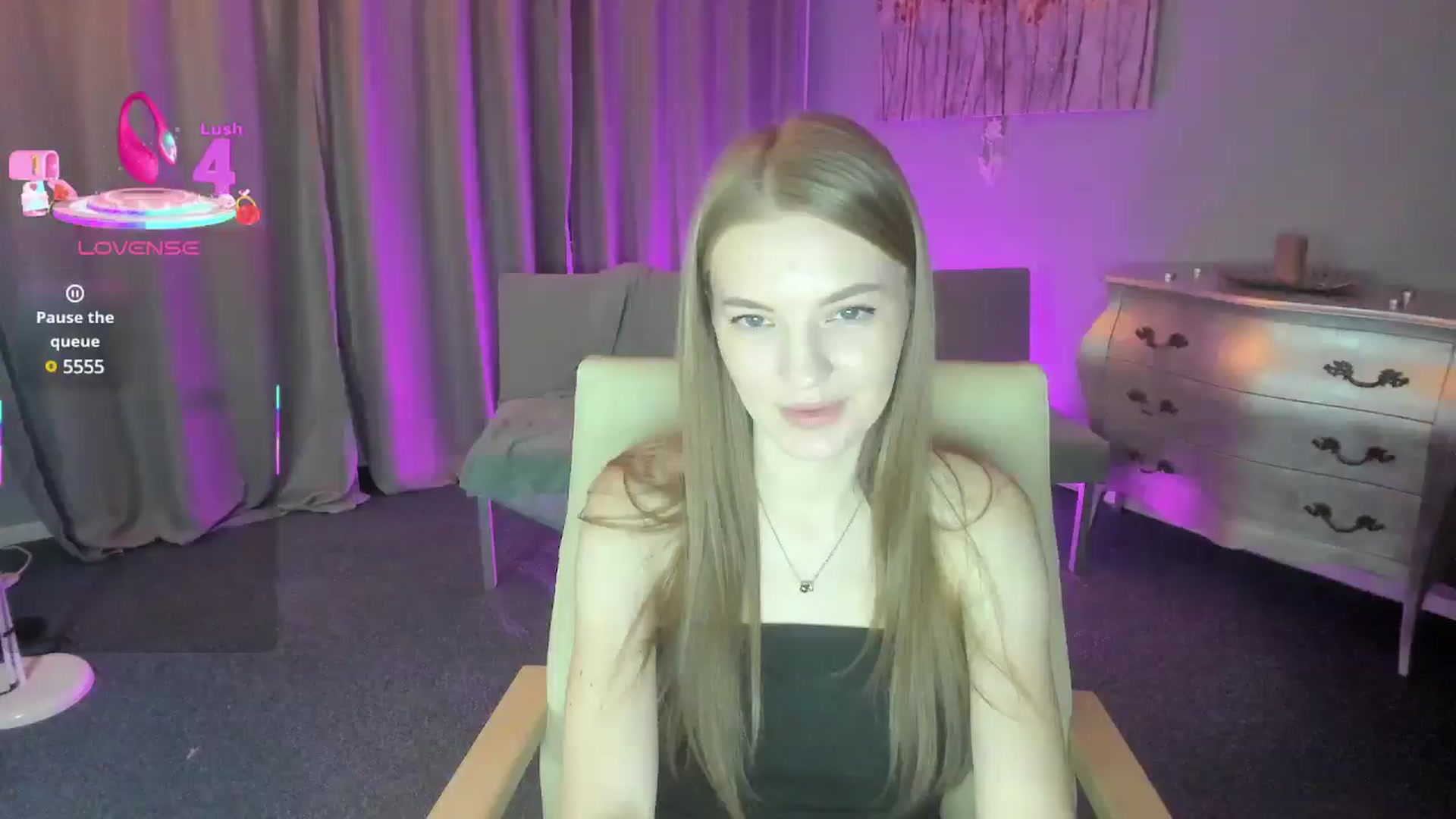 Gallery image thumbnail from AndySky's myfreecams stream on, 03/10/2025, 16:43 image 6 of 20