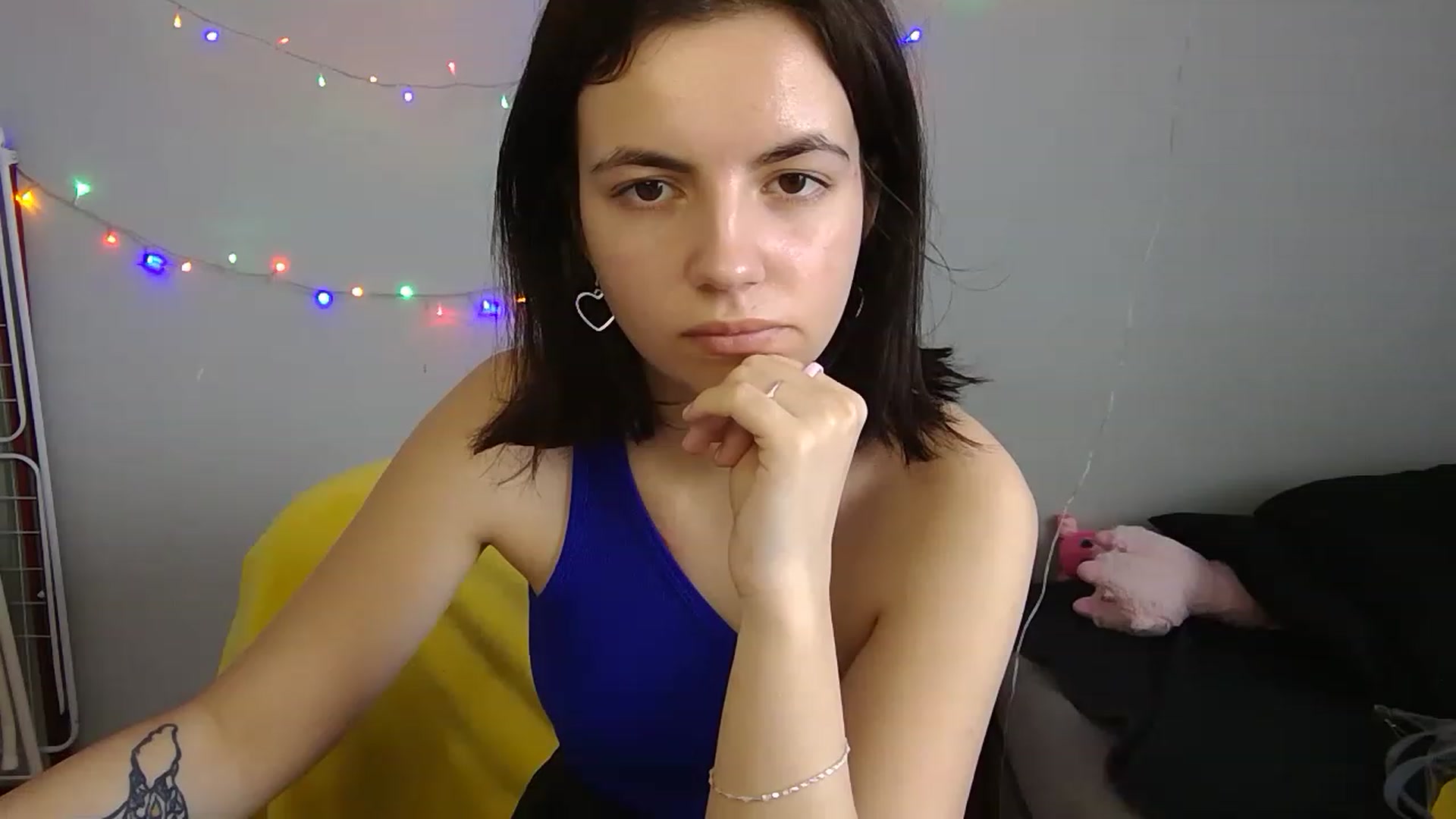 Gallery image thumbnail from Andy_baby's myfreecams stream on, 04/16/2023, 12:39 image 19 of 20