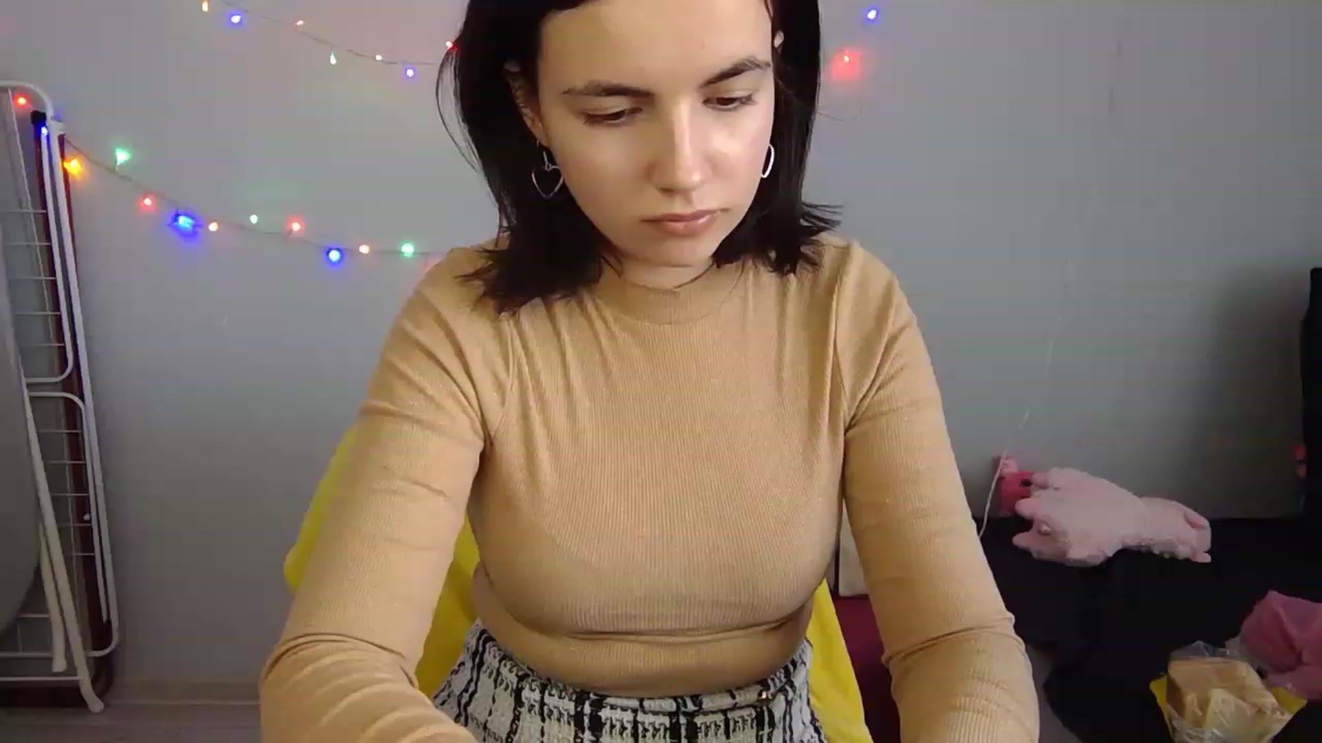 Gallery image thumbnail from Andy_baby's myfreecams stream on, 04/16/2023, 15:23 image 14 of 20