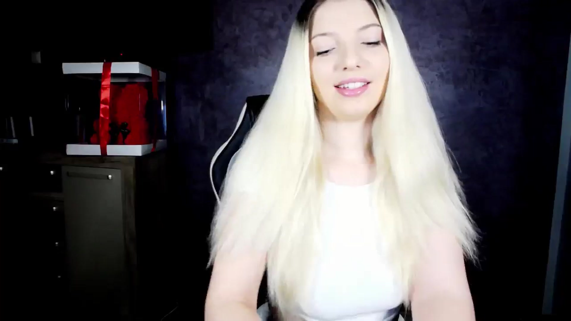 Gallery image thumbnail from Anelie18_'s myfreecams stream on, 11/21/2024, 09:00 image 2 of 20