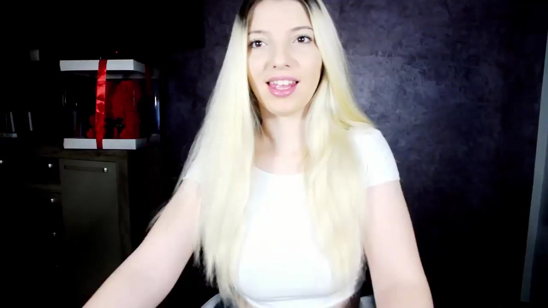Gallery image thumbnail from Anelie18_'s myfreecams stream on, 11/21/2024, 09:00 image 1 of 20