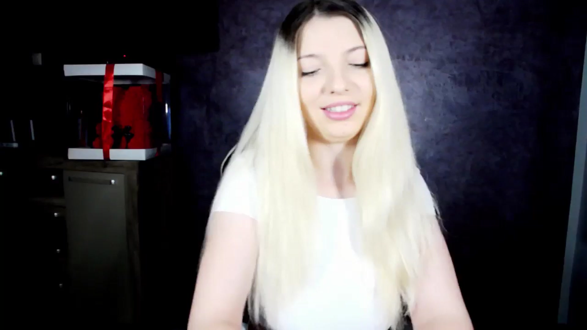 Gallery image thumbnail from Anelie18_'s myfreecams stream on, 11/21/2024, 09:00 image 19 of 20