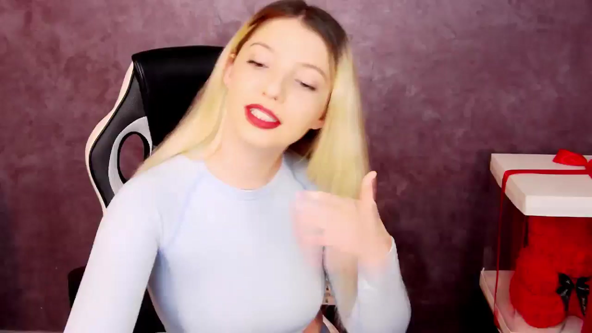 Gallery image thumbnail from Anelie18_'s myfreecams stream on, 11/27/2024, 09:24 image 11 of 20