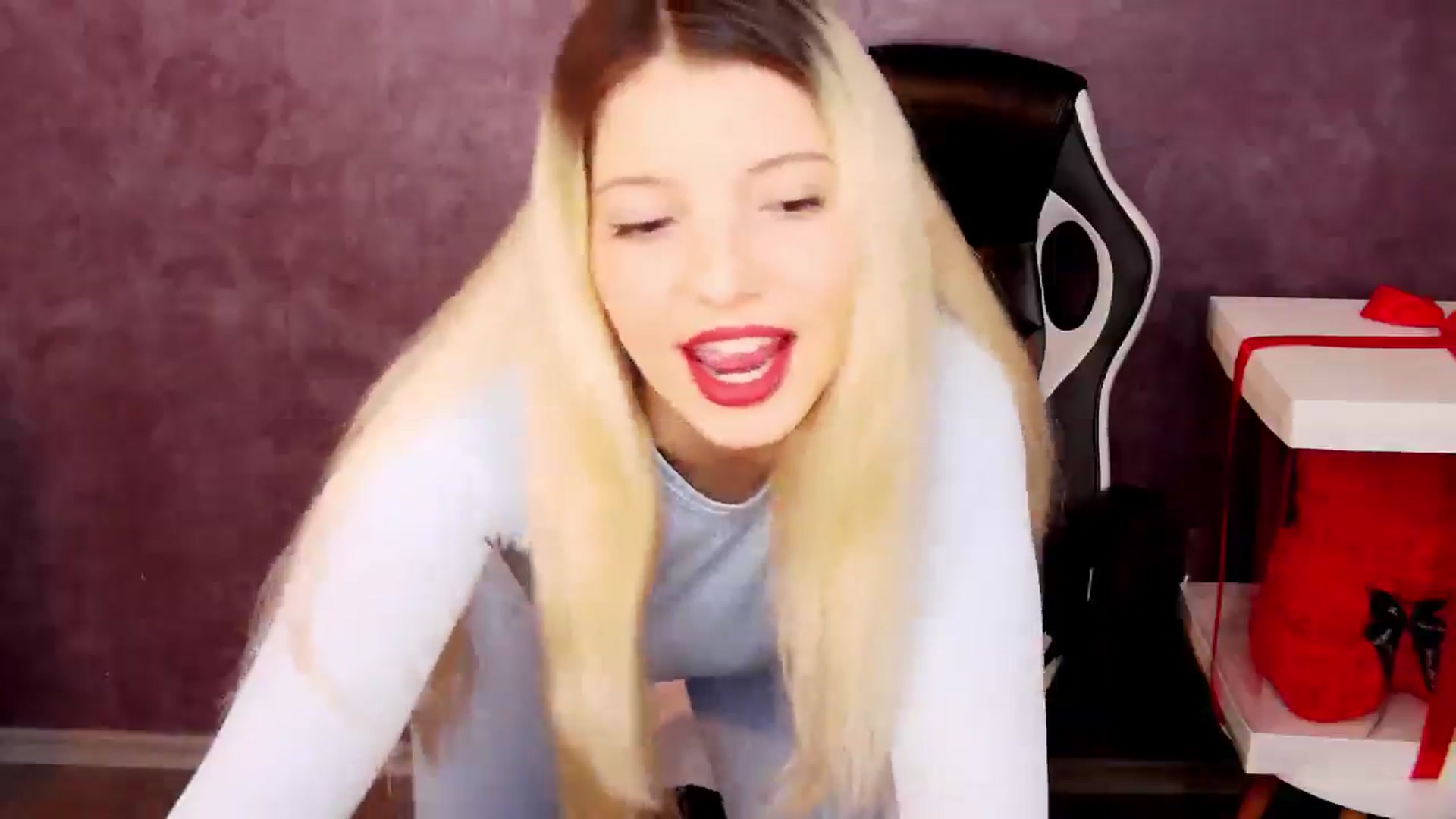 Gallery image thumbnail from Anelie18_'s myfreecams stream on, 11/27/2024, 09:24 image 9 of 20