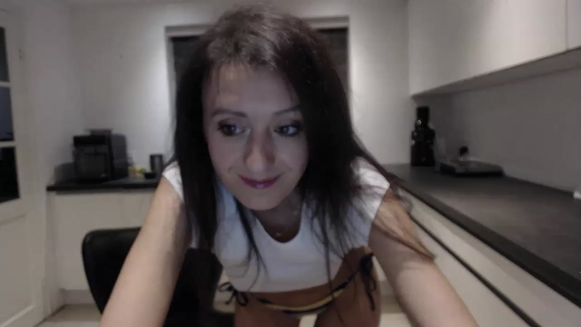 Gallery image thumbnail from Anelly's myfreecams stream on, 11/19/2022, 18:10 image 15 of 20