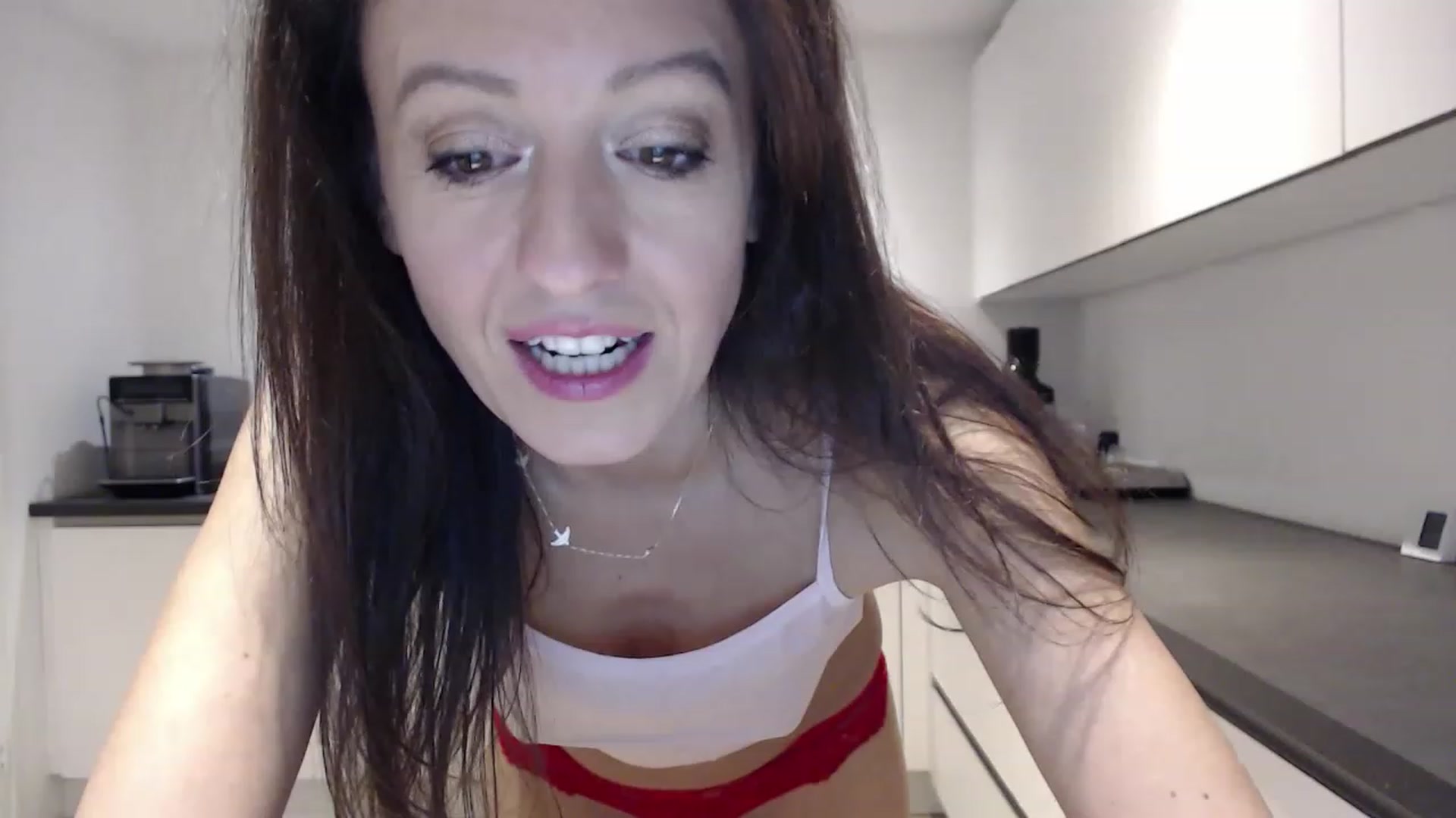 Gallery image thumbnail from Anelly's myfreecams stream on, 12/10/2022, 24:02 image 12 of 20
