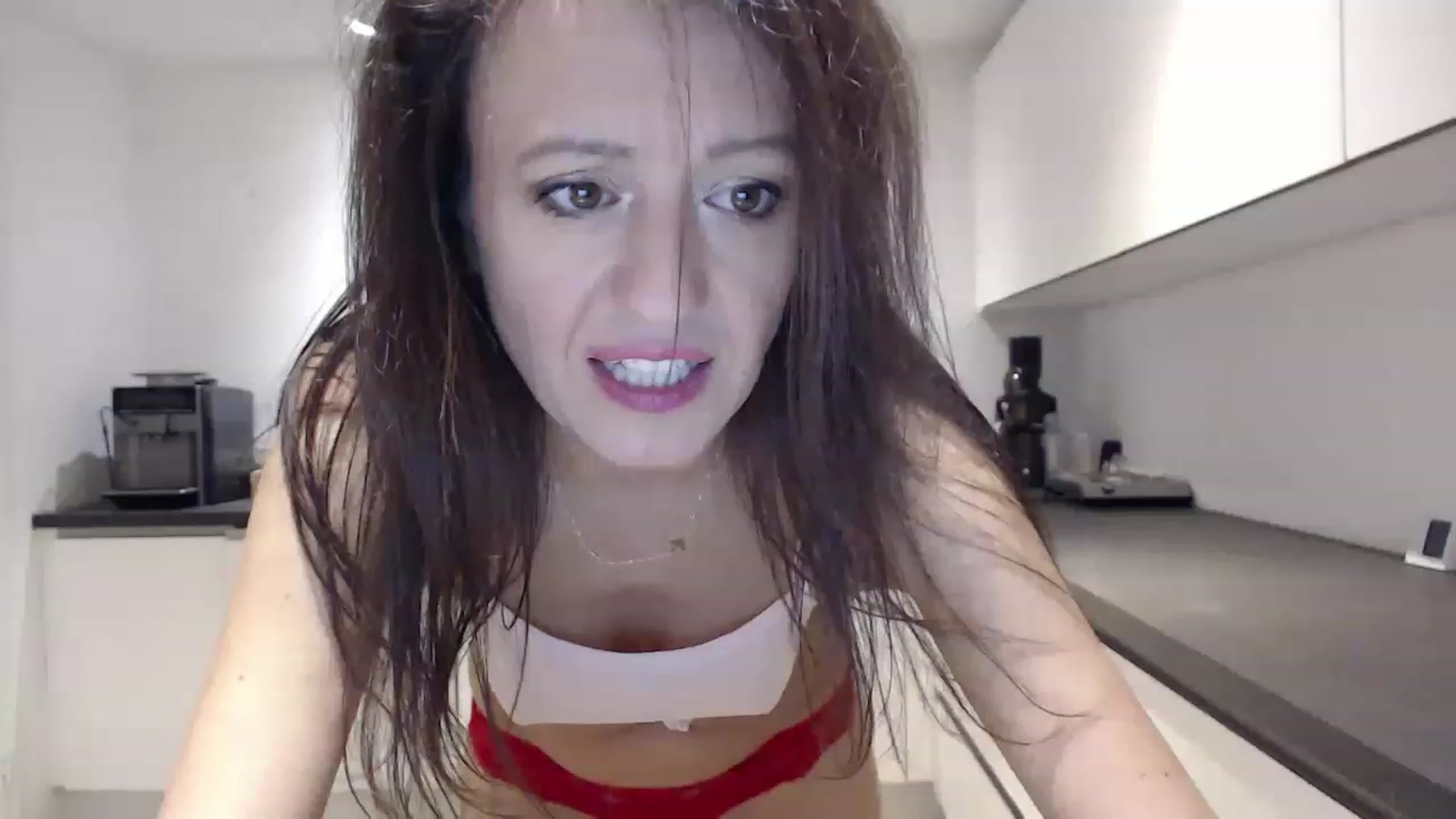 Gallery image thumbnail from Anelly's myfreecams stream on, 12/10/2022, 24:02 image 20 of 20