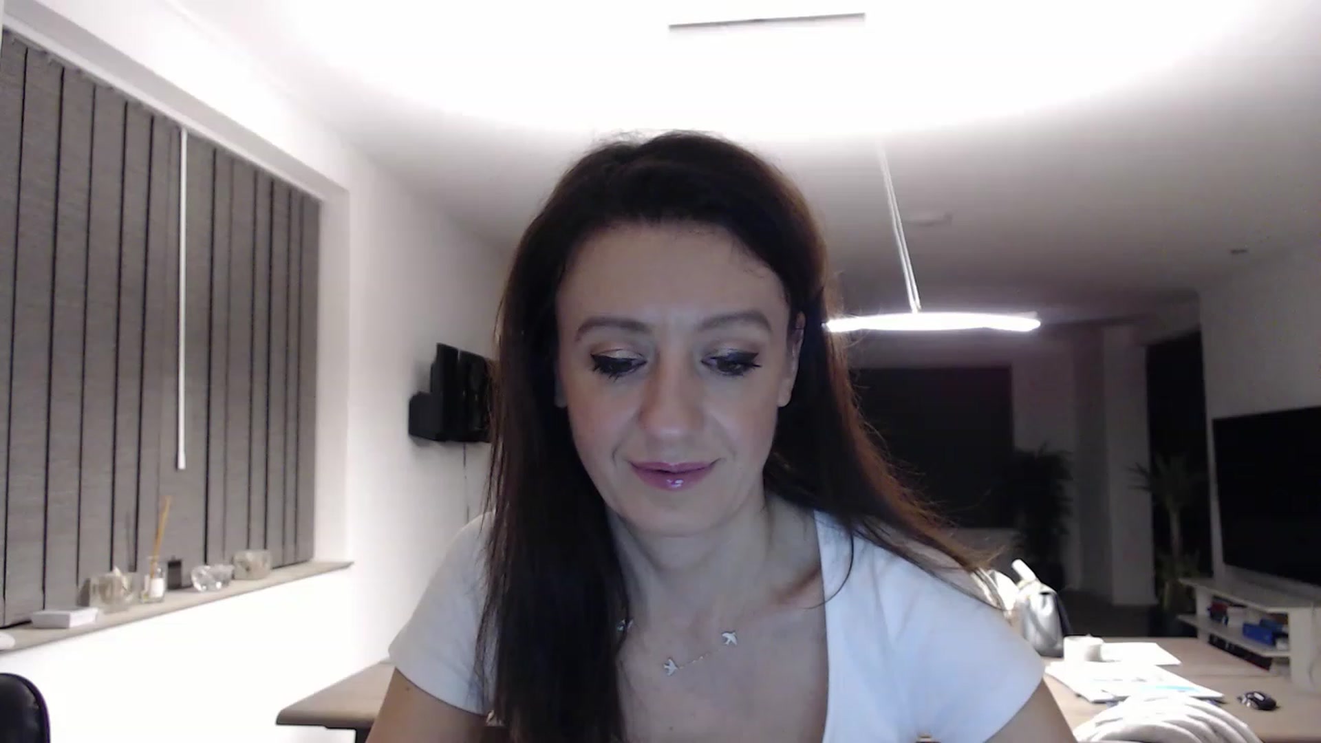 Gallery image thumbnail from Anelly's myfreecams stream on, 12/11/2022, 01:10 image 1 of 20