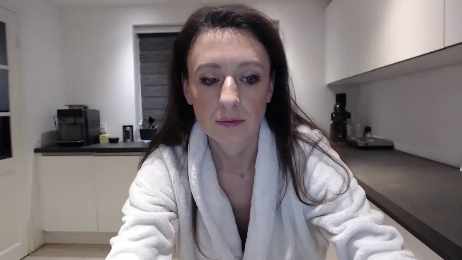 Gallery image thumbnail from Anelly's myfreecams stream on, 12/11/2022, 01:10 image 7 of 20