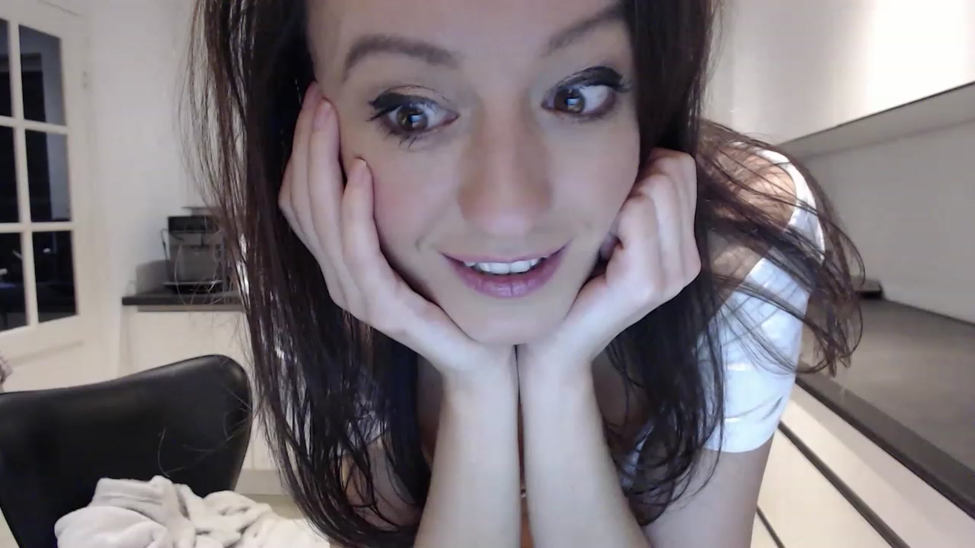 Gallery image thumbnail from Anelly's myfreecams stream on, 12/11/2022, 01:10 image 20 of 20
