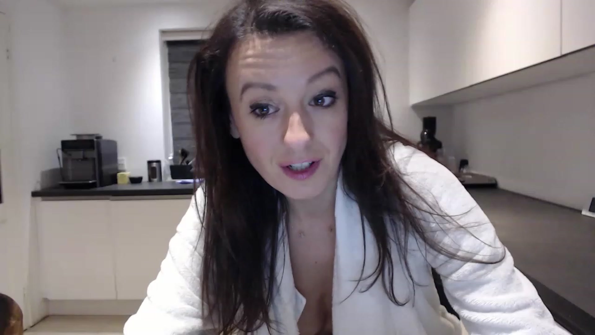 Gallery image thumbnail from Anelly's myfreecams stream on, 12/11/2022, 01:39 image 14 of 20