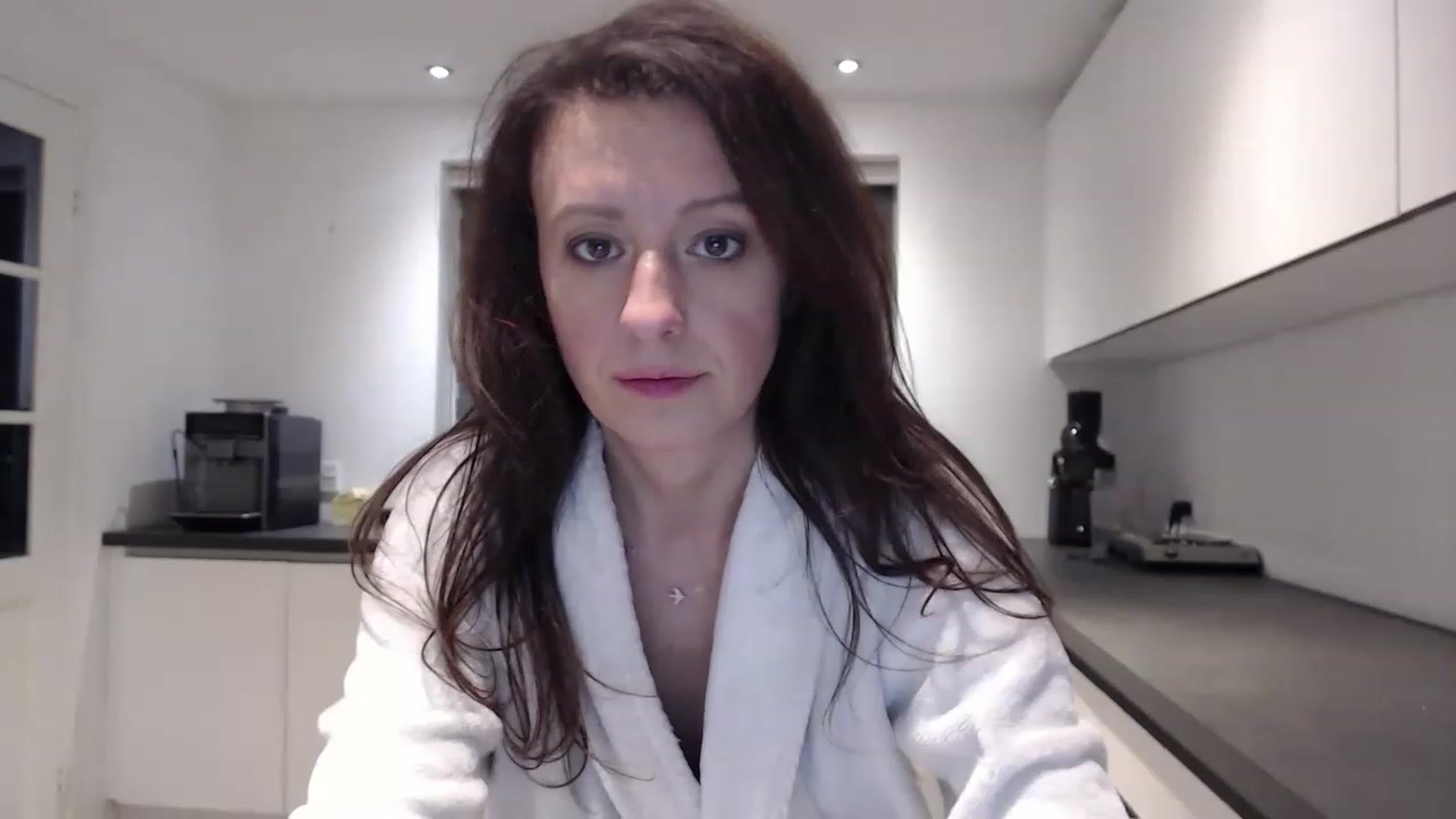 Gallery image thumbnail from Anelly's myfreecams stream on, 12/18/2022, 02:07 image 18 of 20