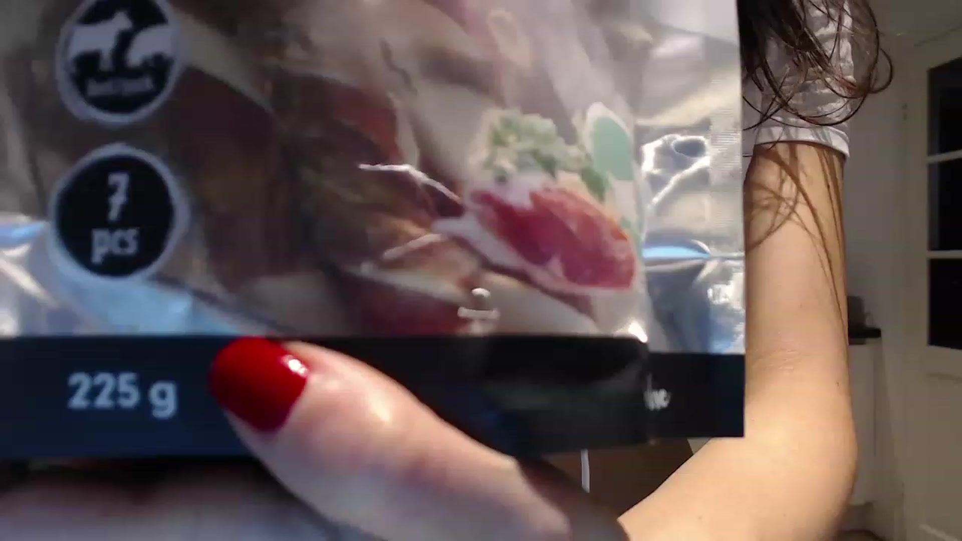 Gallery image thumbnail from Anelly's myfreecams stream on, 12/18/2022, 02:07 image 5 of 20