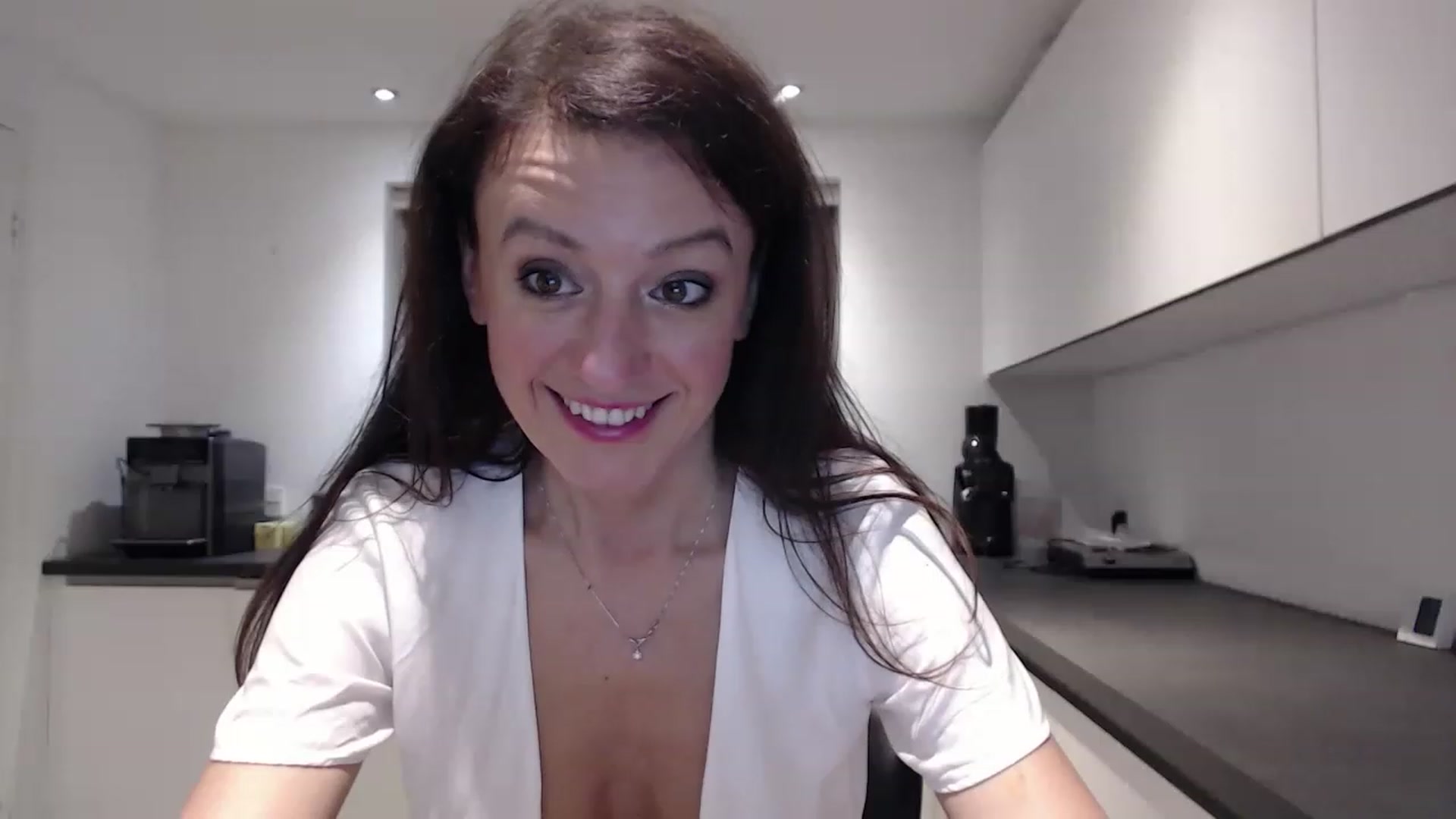 Gallery image thumbnail from Anelly's myfreecams stream on, 12/24/2022, 02:59 image 5 of 20