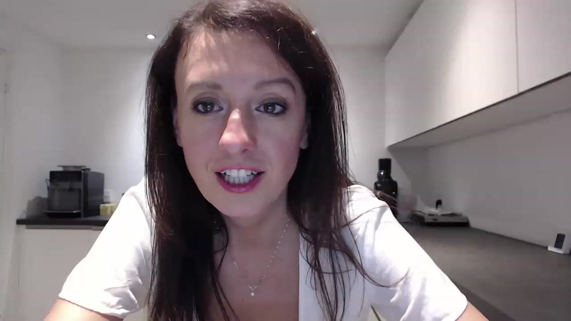 Gallery image thumbnail from Anelly's myfreecams stream on, 12/24/2022, 02:59 image 7 of 20
