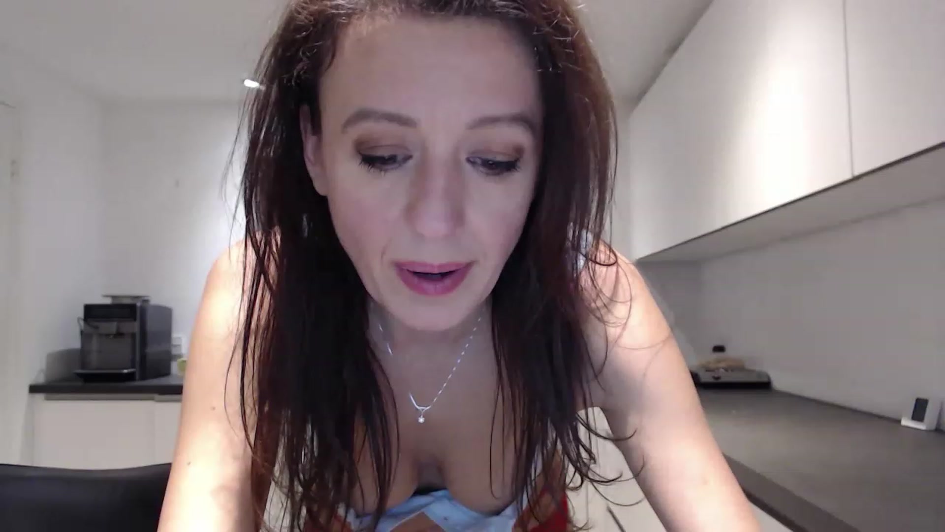Gallery image thumbnail from Anelly's myfreecams stream on, 12/26/2022, 01:12 image 10 of 20