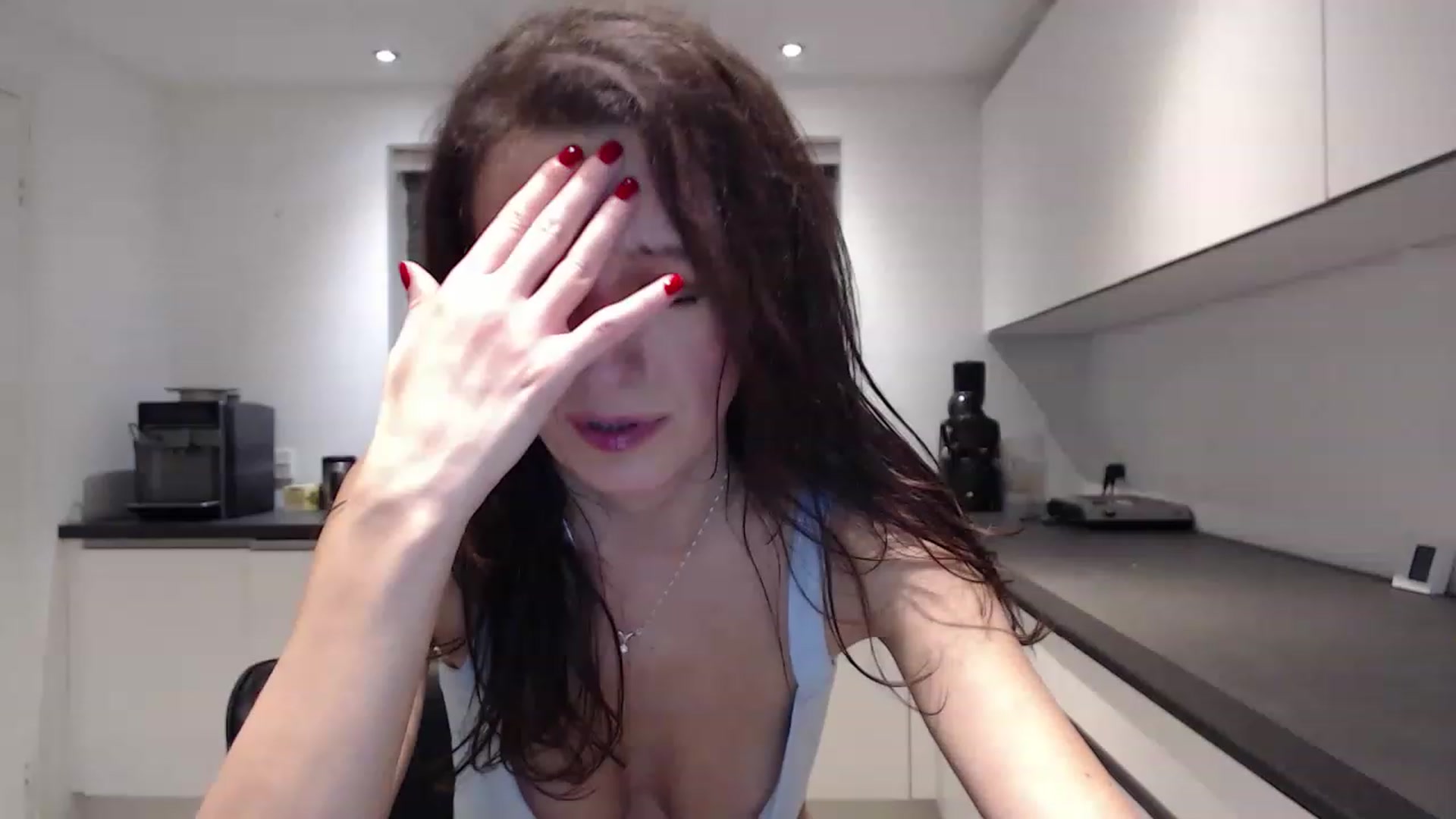 Gallery image thumbnail from Anelly's myfreecams stream on, 12/26/2022, 02:18 image 19 of 20