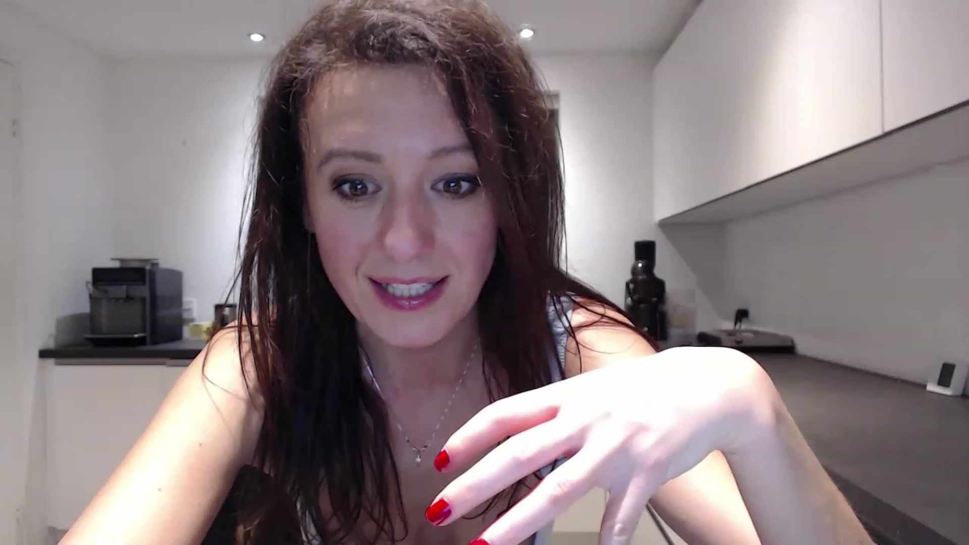 Gallery image thumbnail from Anelly's myfreecams stream on, 12/26/2022, 02:18 image 18 of 20