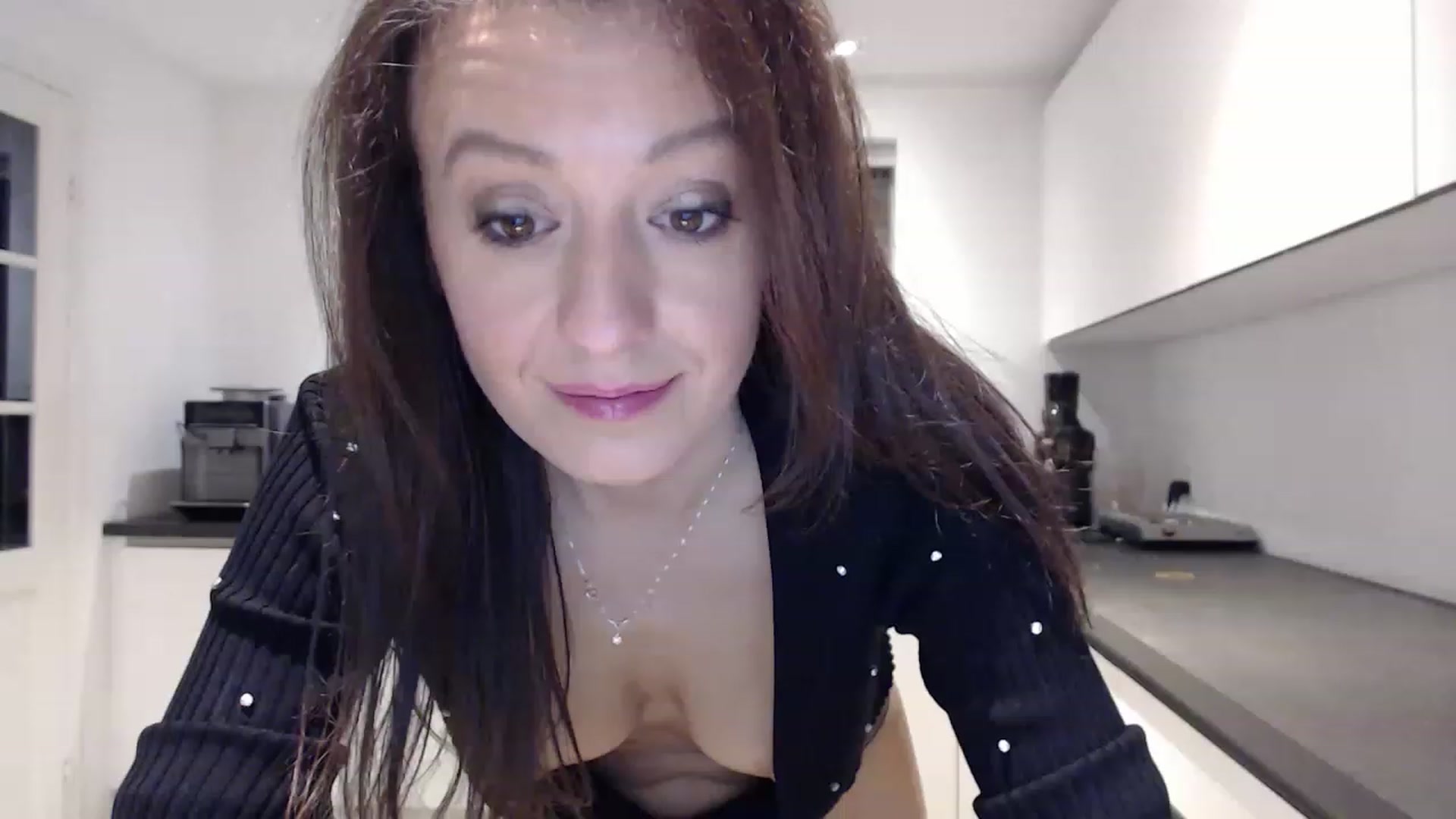 Gallery image thumbnail from Anelly's myfreecams stream on, 01/08/2023, 02:31 image 4 of 20