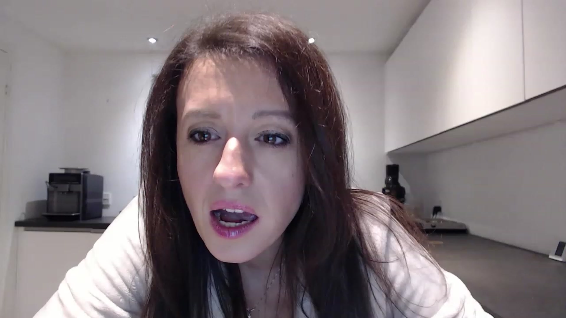Gallery image thumbnail from Anelly's myfreecams stream on, 01/08/2023, 02:31 image 20 of 20