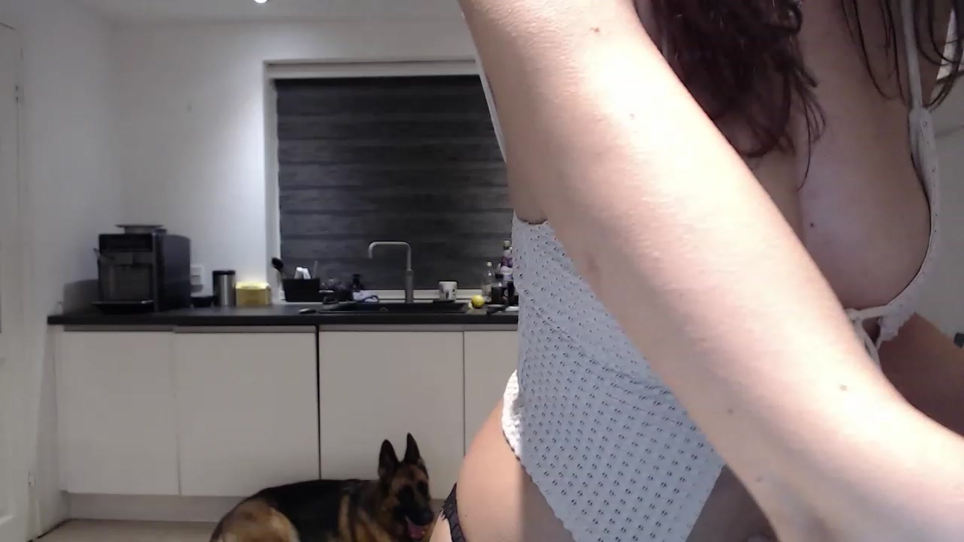 Gallery image thumbnail from Anelly's myfreecams stream on, 01/14/2023, 02:05 image 11 of 20