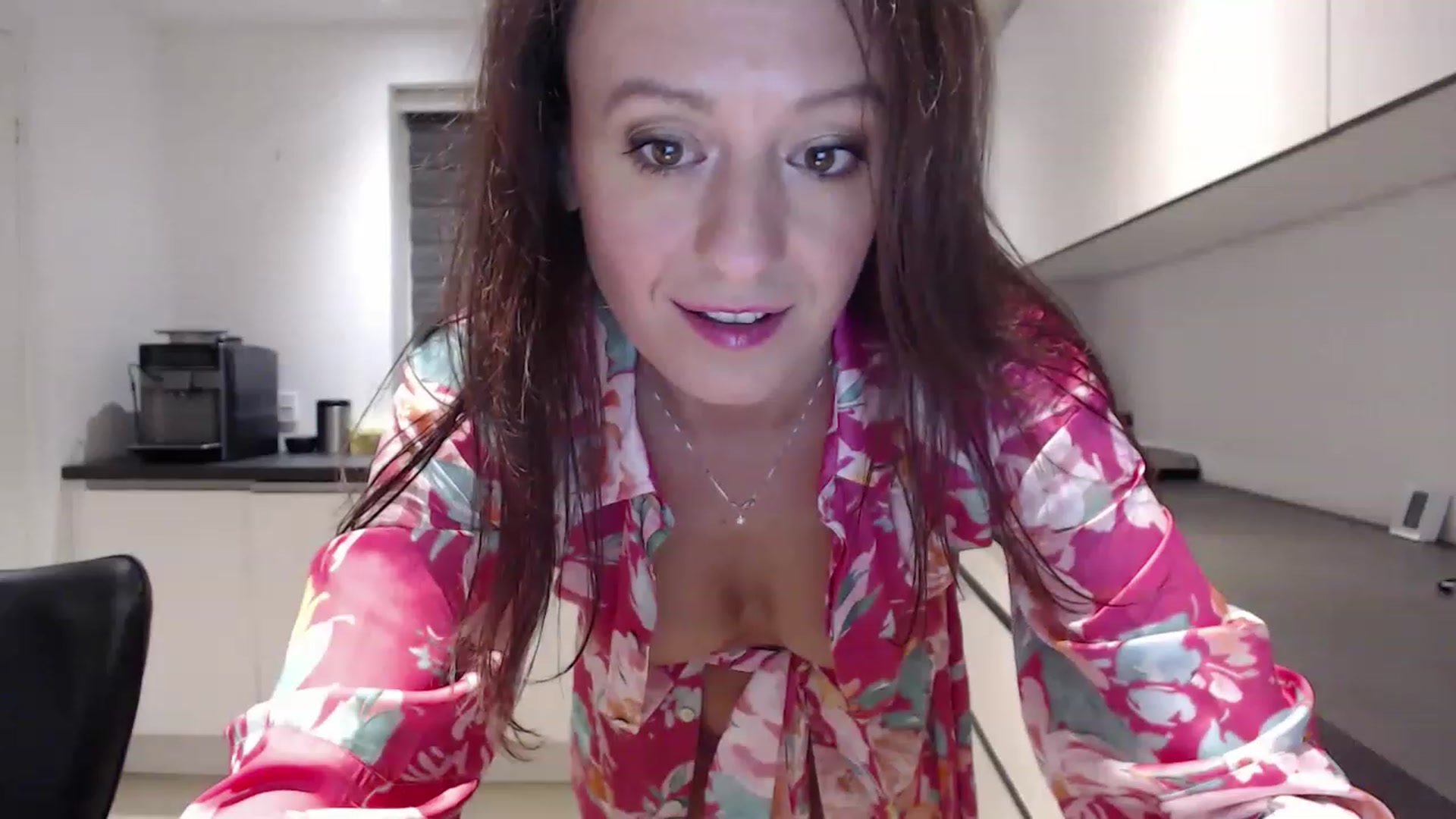 Gallery image thumbnail from Anelly's myfreecams stream on, 01/22/2023, 02:00 image 3 of 20
