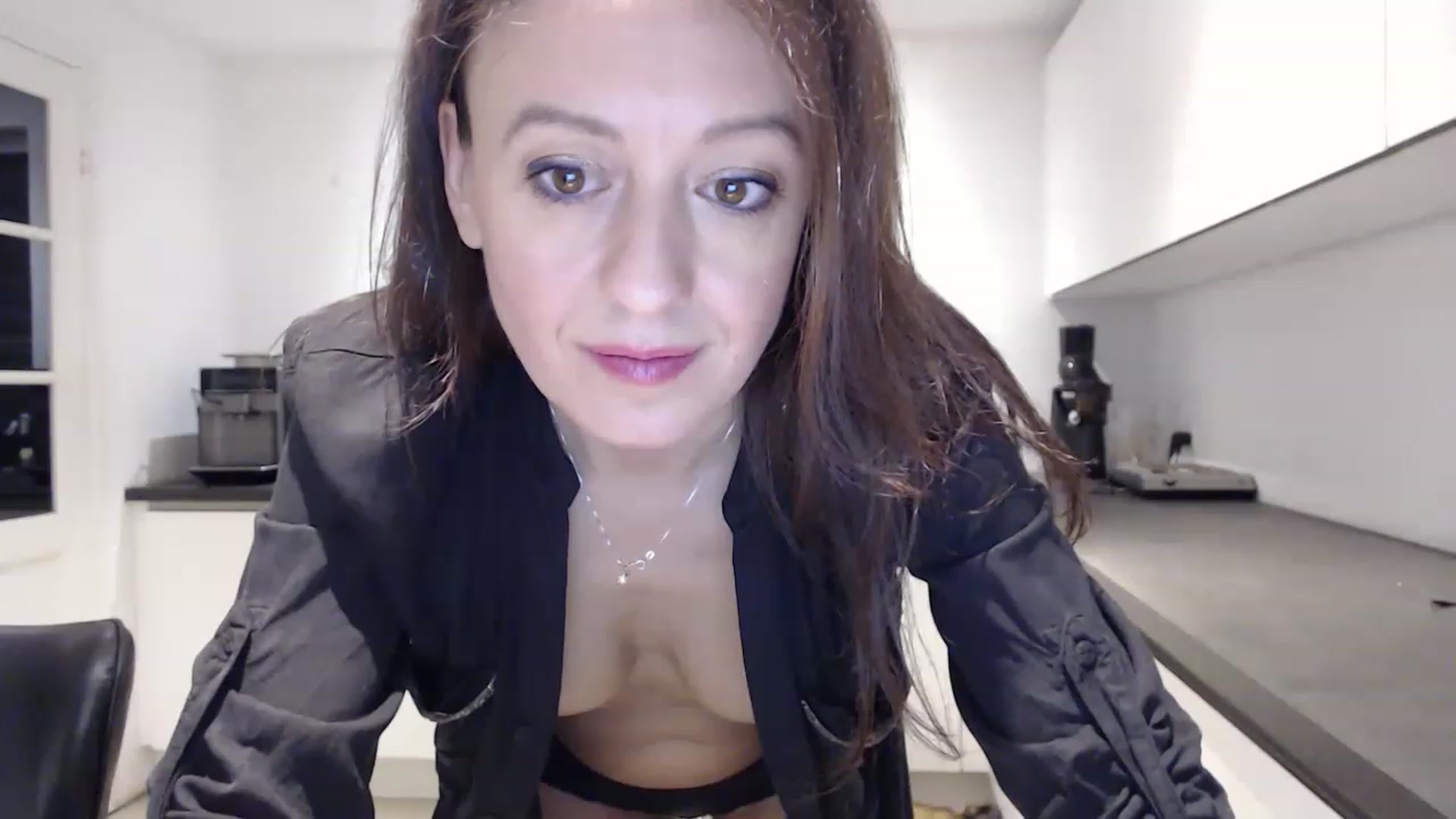 Gallery image thumbnail from Anelly's myfreecams stream on, 01/29/2023, 02:49 image 15 of 20